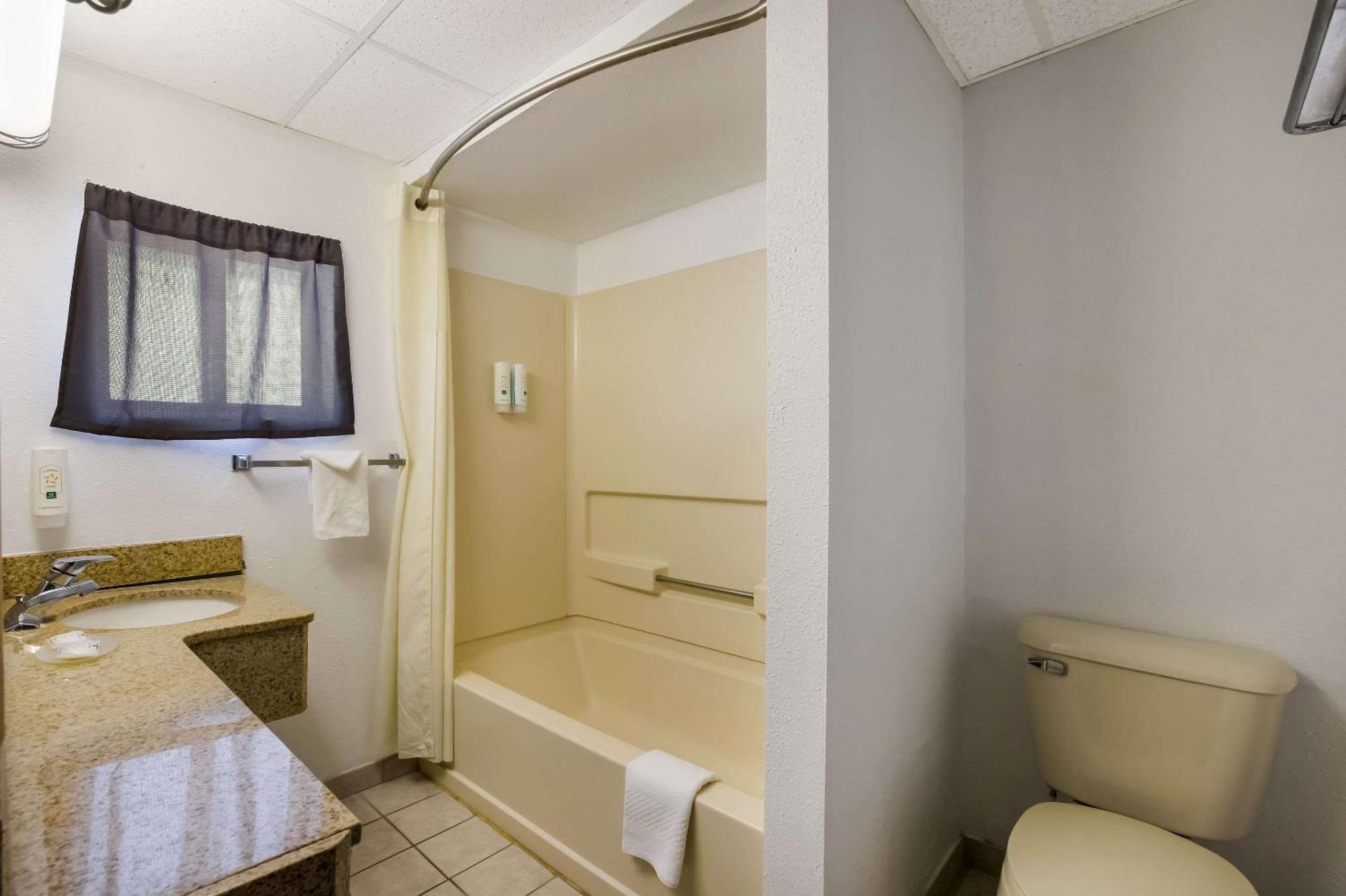 Quality Inn & Suites Millville Exterior foto